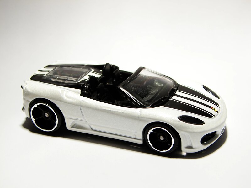 Hot Wheels Ferrari F430 Spider 2009 (P2473)
