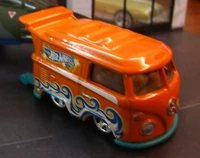 Hot Wheels Volkswagen Kool Kombi 2013 (X1984)