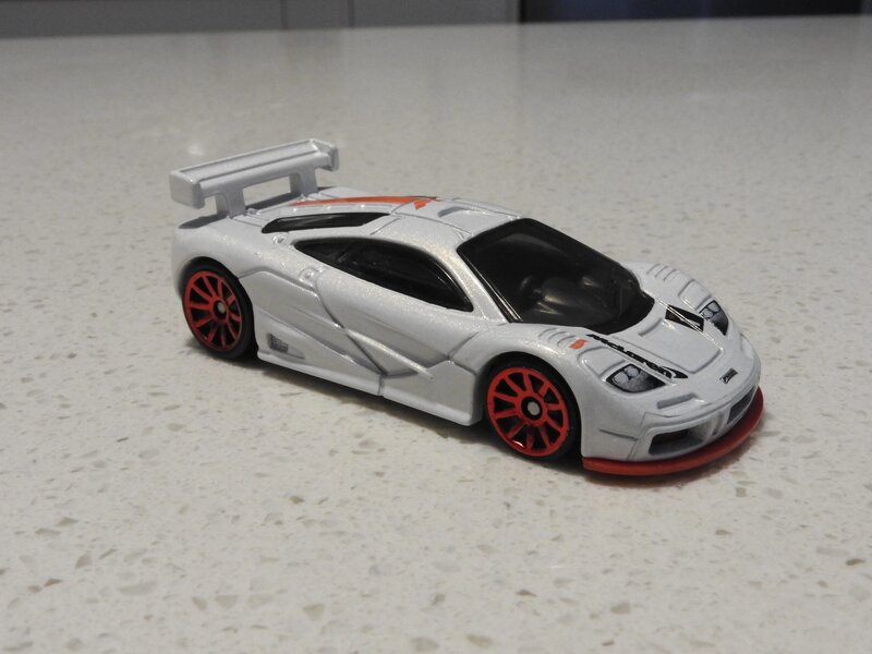 Hot Wheels Mclaren F1 GTR 2018 (CC062)