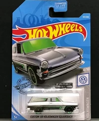Hot Wheels Custom '69 Volkswagen Squareback 2019 (FYG36)