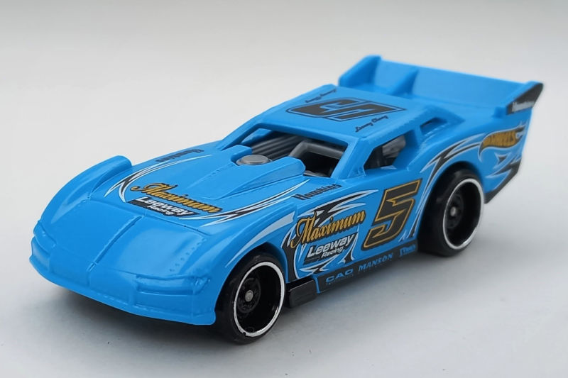Hot Wheels MAXIMUM LEEWAY 2022 (HE056)