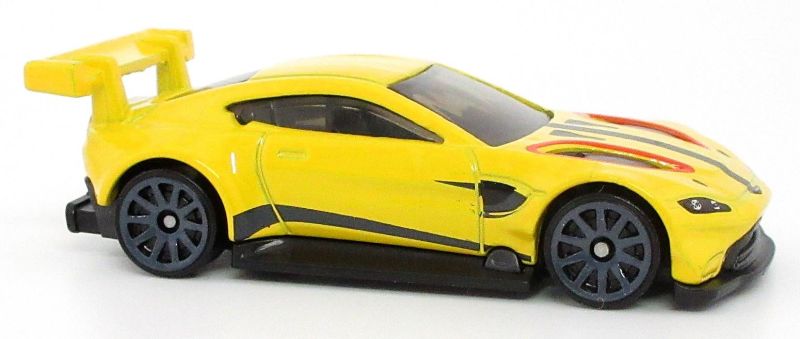Hot Wheels Aston Martin Vantage GTE 2024 (JJ053)