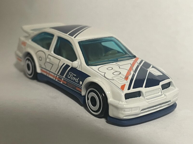 Hot Wheels '87 FORD SIERRA COSWORTH 2025 (KK067)